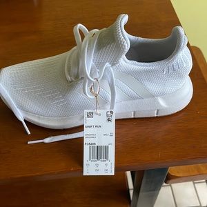 Adidas Swift Run size 7